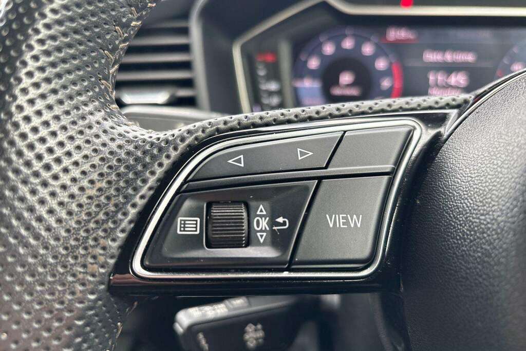 Audi A1 1.5 Tfsi 35 S Line Contrast Edition Sportback Yellow #16