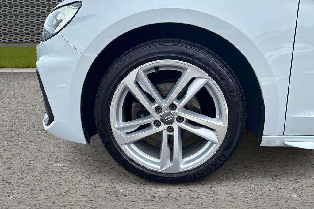 Audi A1 1.5 Tfsi 35 S Line Contrast Edition Sportback Yellow #11