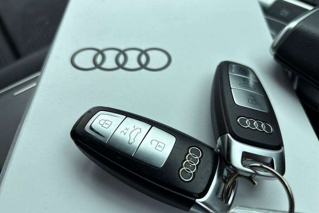 Audi A6 40 Tfsi Sport S Tronic Black #25