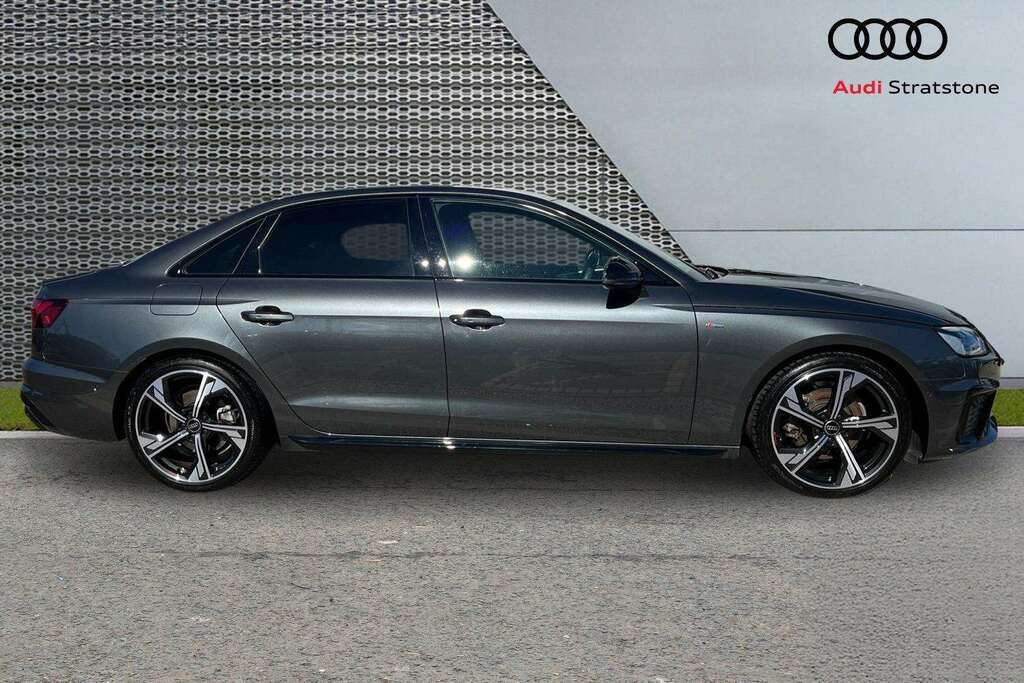 Audi A4 35 Tfsi Black Edition S Tronic 2024 Grey #3