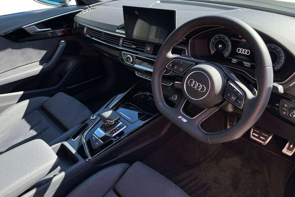Audi A4 35 Tfsi Black Edition S Tronic 2024 Grey #5