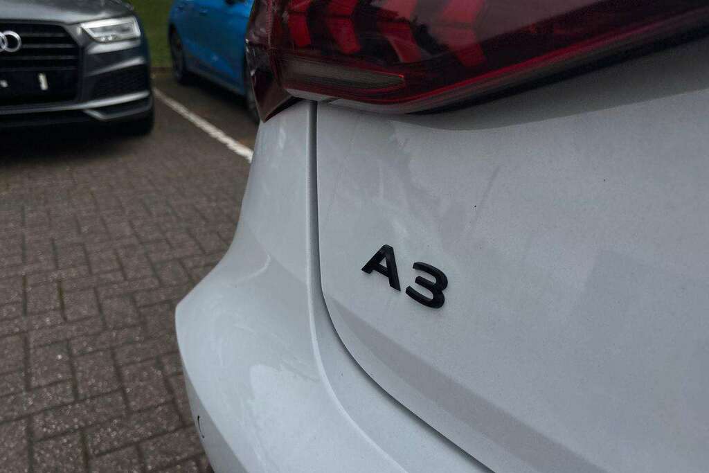 Audi A3 Sportback Black Edition Tfsi 150 Ps S Tronic Green #12