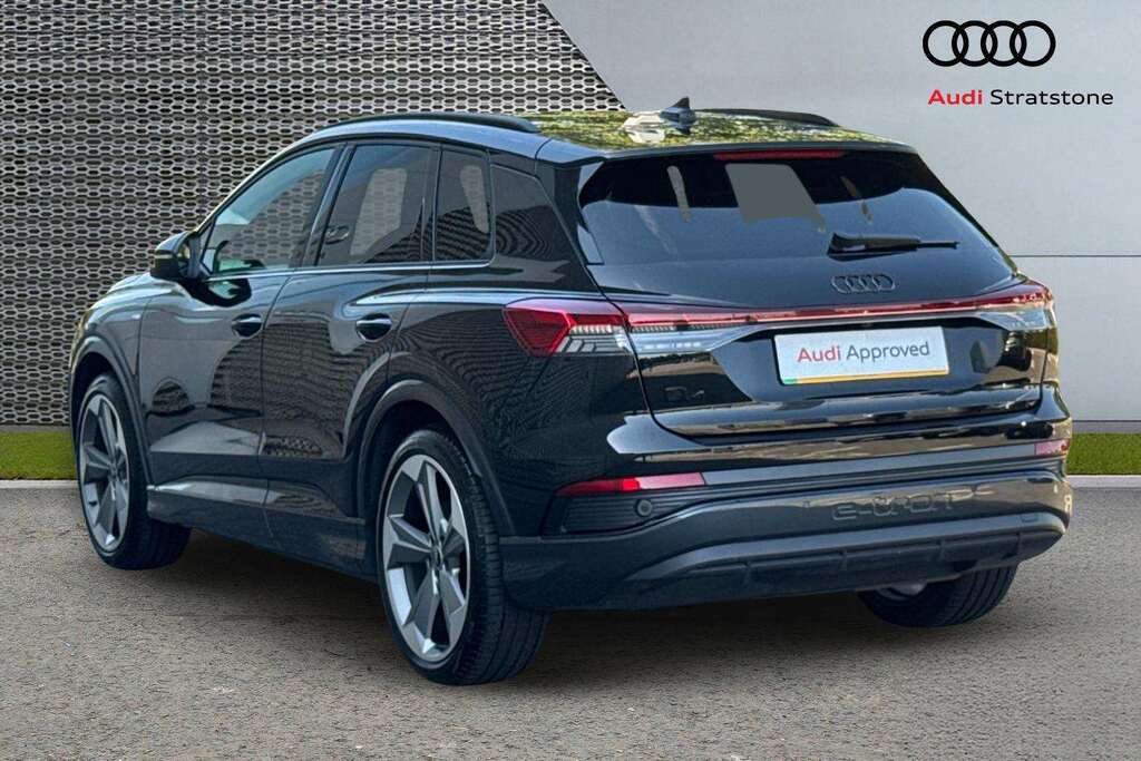Audi Q4 E Tron 210Kw 45 82Kwh Black Edition 2026 Black #3