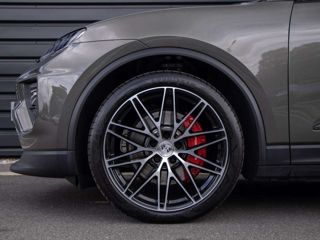 Porsche Macan 380Kw 4S 100Kwh 2026 Green #4