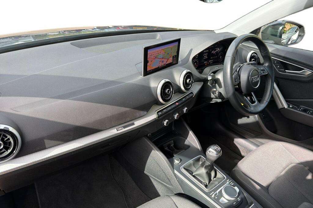 Audi Q2 30 Tfsi Sport 2023 Grey #2