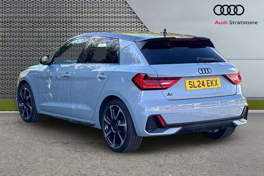 Audi A1 35 Tfsi Black Edition S Tronic 2024 Grey #3