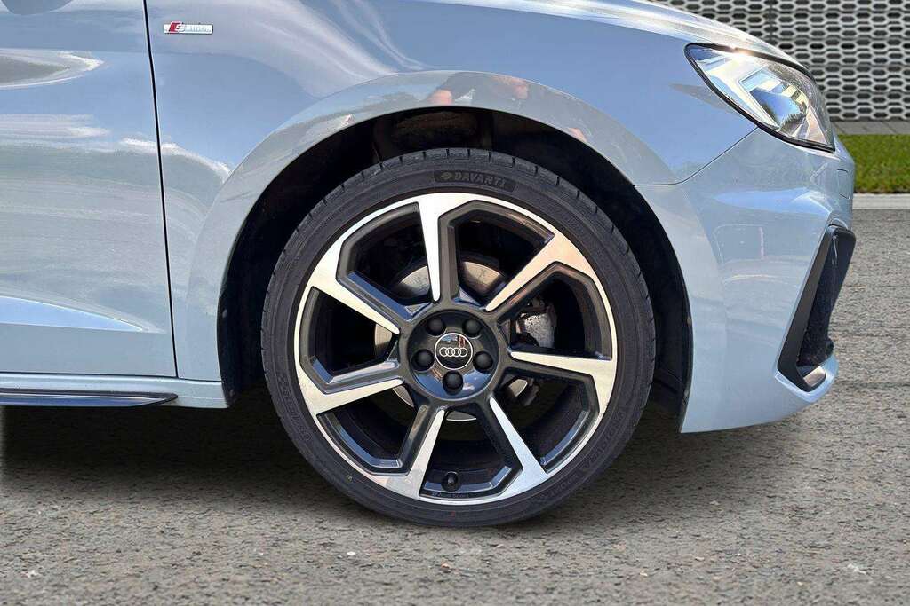 Audi A1 35 Tfsi Black Edition S Tronic 2024 Grey #5
