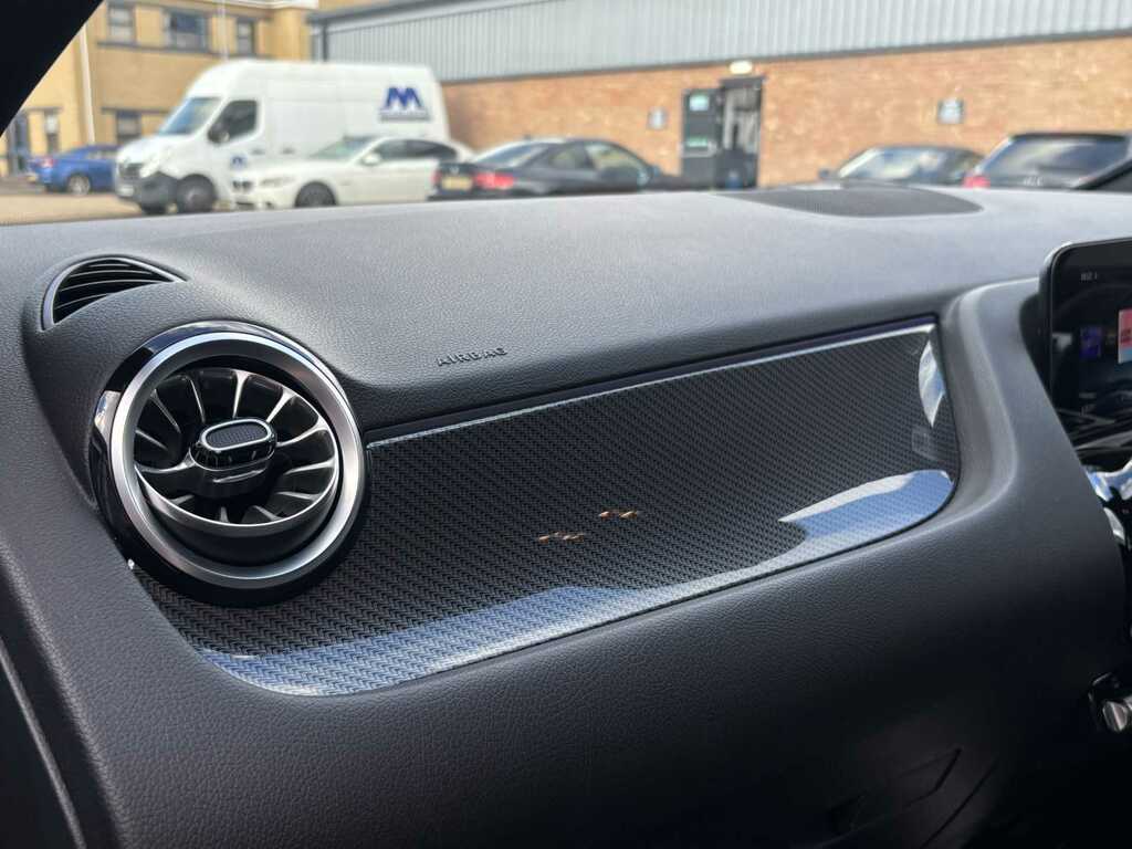 Mercedes-Benz GLA Class Gla 250E Amg Line Premium Grey #40