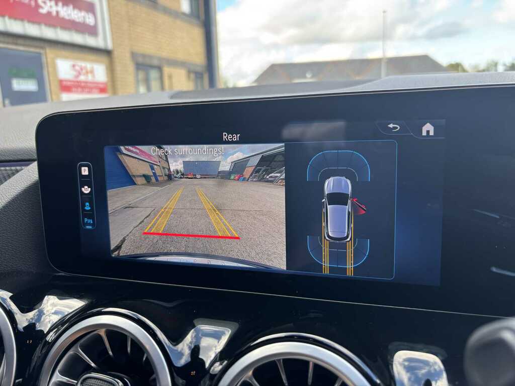 Mercedes-Benz GLA Class Gla 250E Amg Line Premium Grey #38