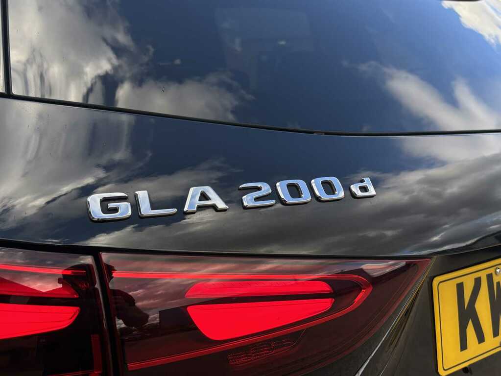 Mercedes-Benz GLA Class Gla 250E Amg Line Premium Grey #11