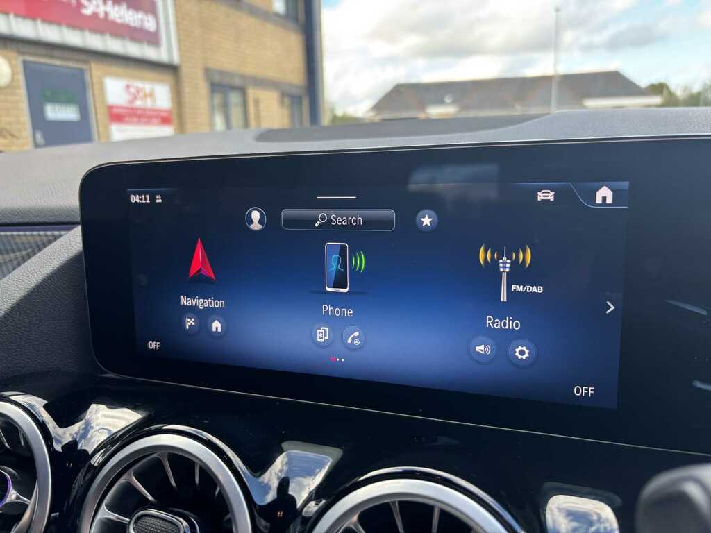 Mercedes-Benz GLA Class Gla 250E Amg Line Premium Grey #34