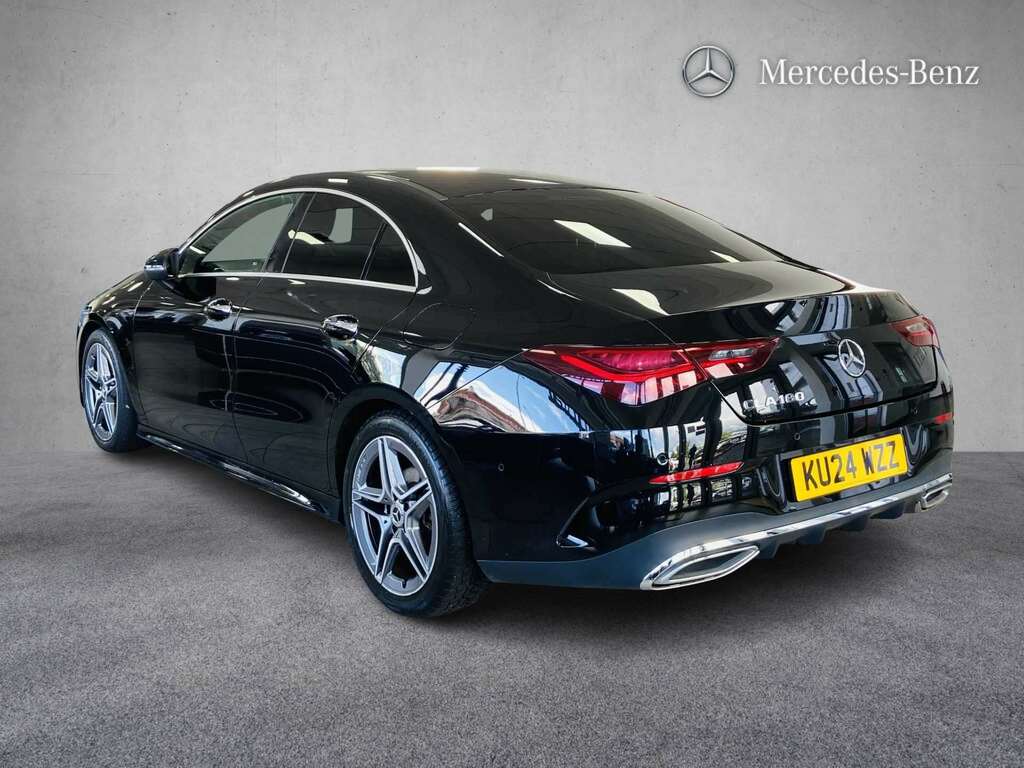 Mercedes-Benz CLA Class 180 Amg Line Executive Tip 2024 Black #4