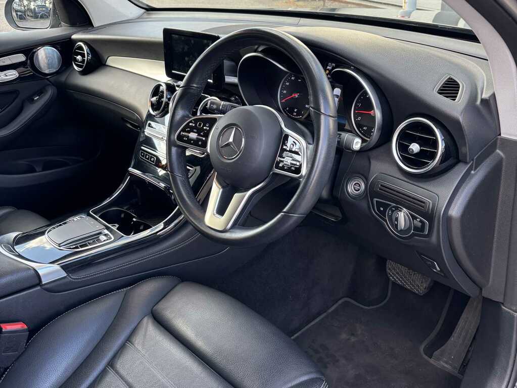 Mercedes-Benz GLC Class Glc 300 Amg Line Premium D 4Matic Grey #21