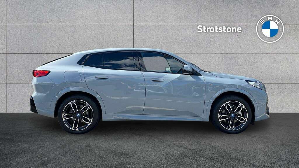 BMW iX2 230Kw Xdrive30 M Sport 65Kwh 2024 Grey #3