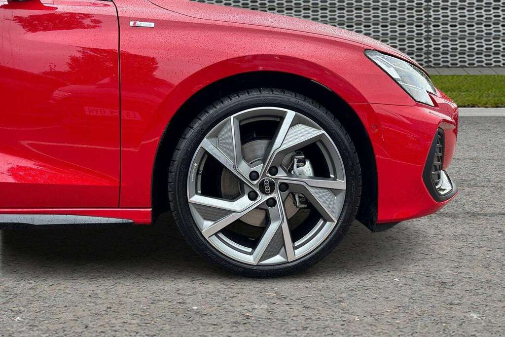 Audi A3 1.5 Tfsi 150 Black Edition S Tronic 2026 Red #5