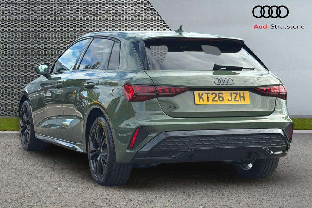 Audi A3 1.5 Tfsi E 204 Black Edition S Tronic 2026 Green #3