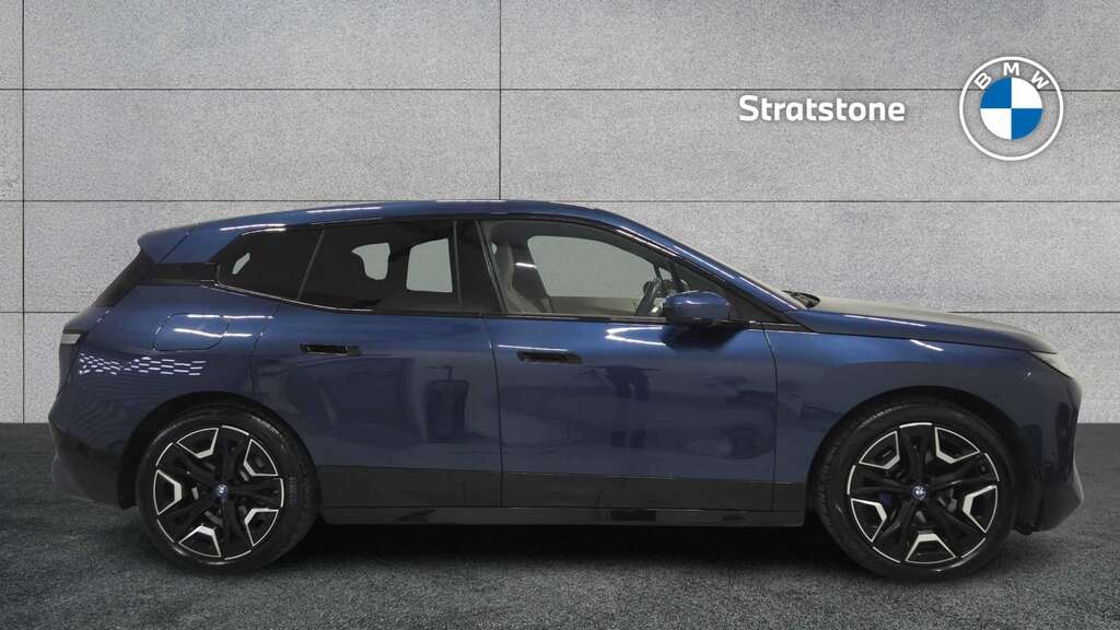 BMW iX 240Kw Xdrive40 M Sport 76.6Kwh 2023 Blue #3