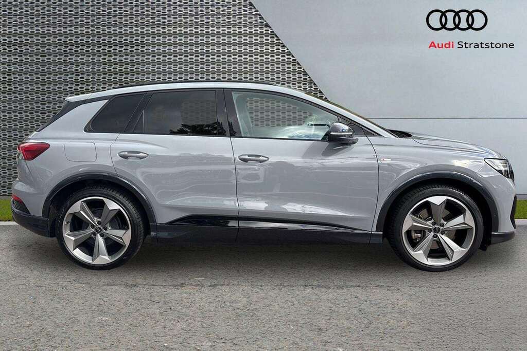 Audi Q4 E Tron 210Kw 45 82Kwh Black Edition 2025 Grey #4