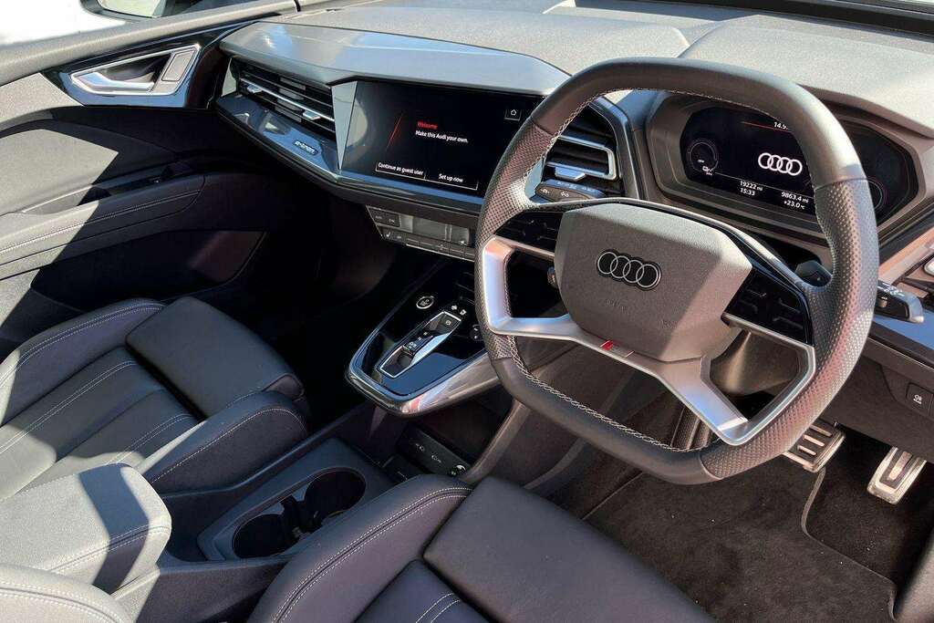 Audi Q4 E Tron 210Kw 45 82Kwh Black Edition 2025 White #6