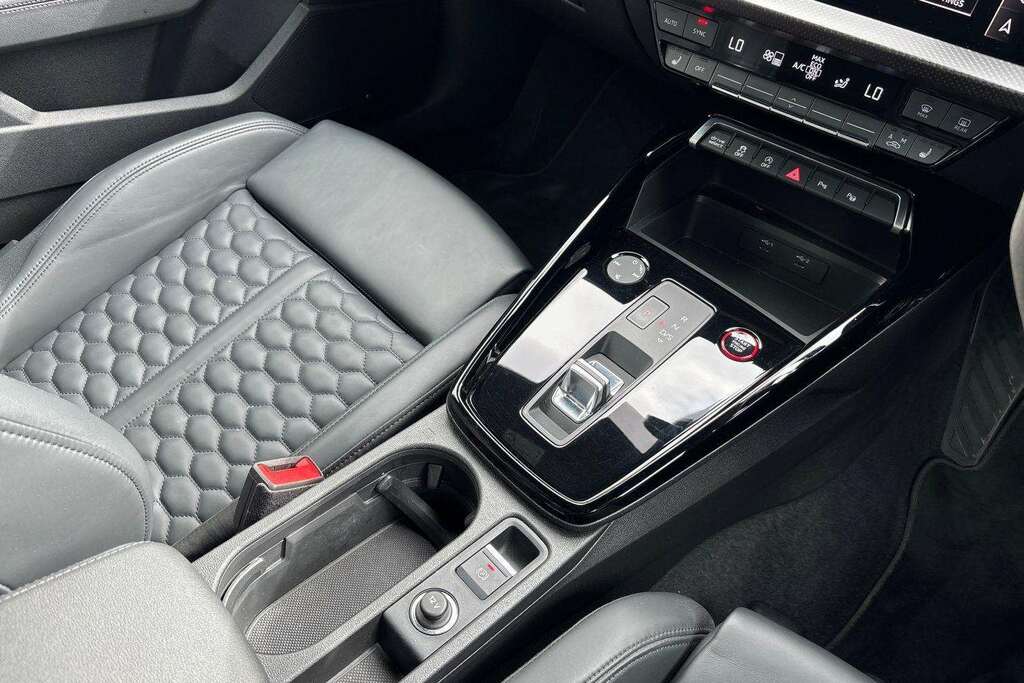 Audi RS3 Rs 3 Sportback Vorsprung 400 Ps S Tronic Green #15