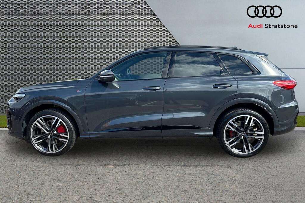 Audi Q5 2.0 Tdi Quattro Launch Edition S Tronic 2025 Black #8