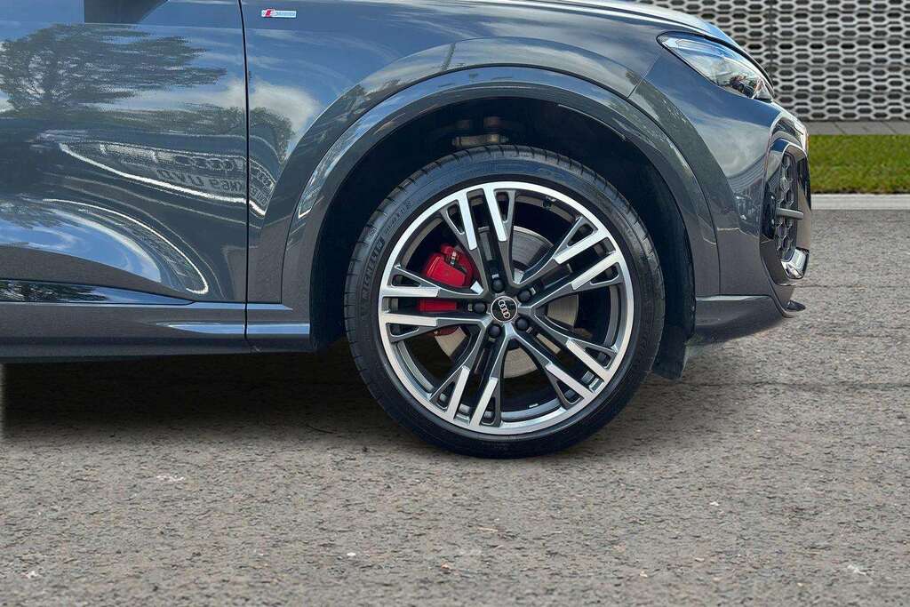Audi Q5 2.0 Tdi Quattro Launch Edition S Tronic 2025 Black #10