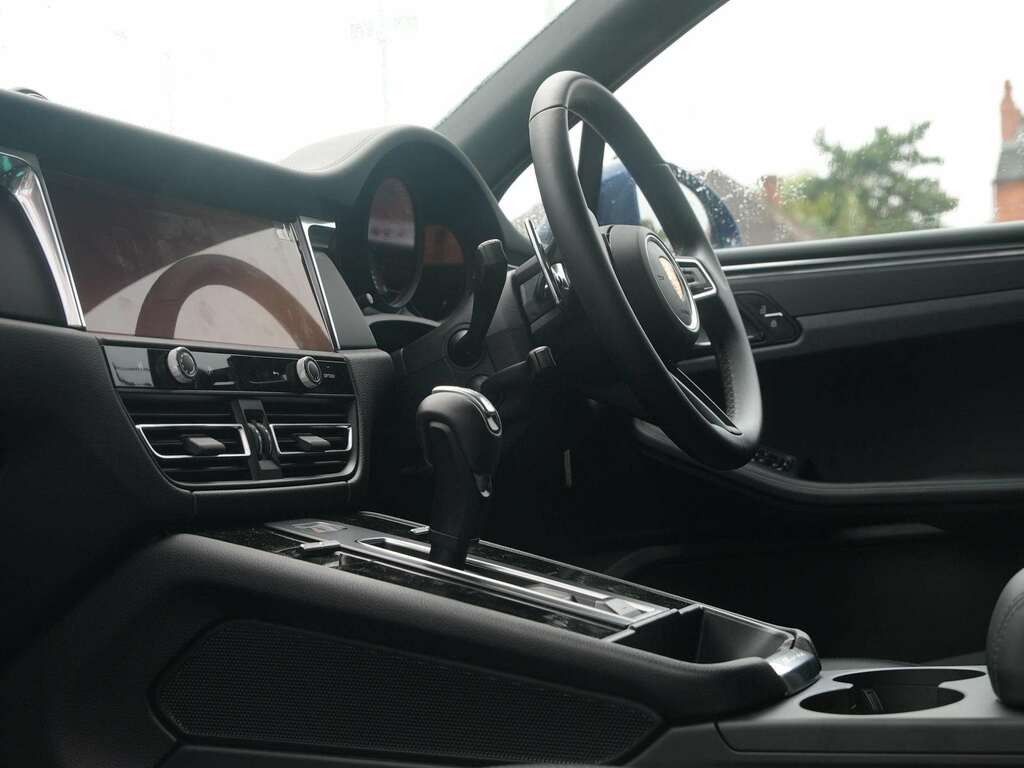 Porsche Macan Pdk 2025 Blue #5