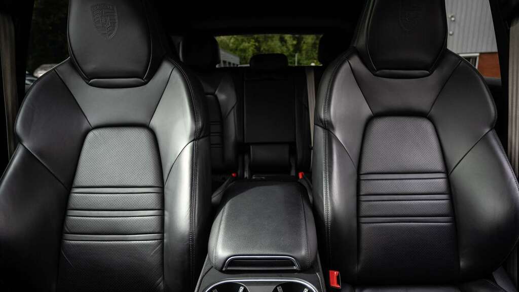 Porsche Cayenne 3.0 V6 E-hybrid 17.9Kwh Platinum Edition Suv P Black #15
