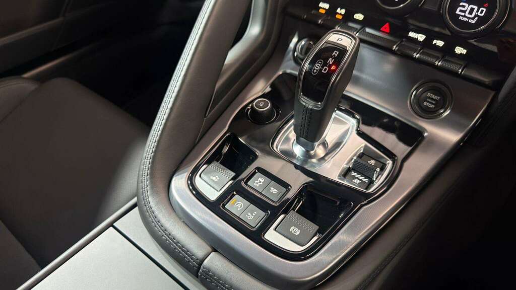 Jaguar F-Type Convertible 5.0 V8 R 2023 Black #13