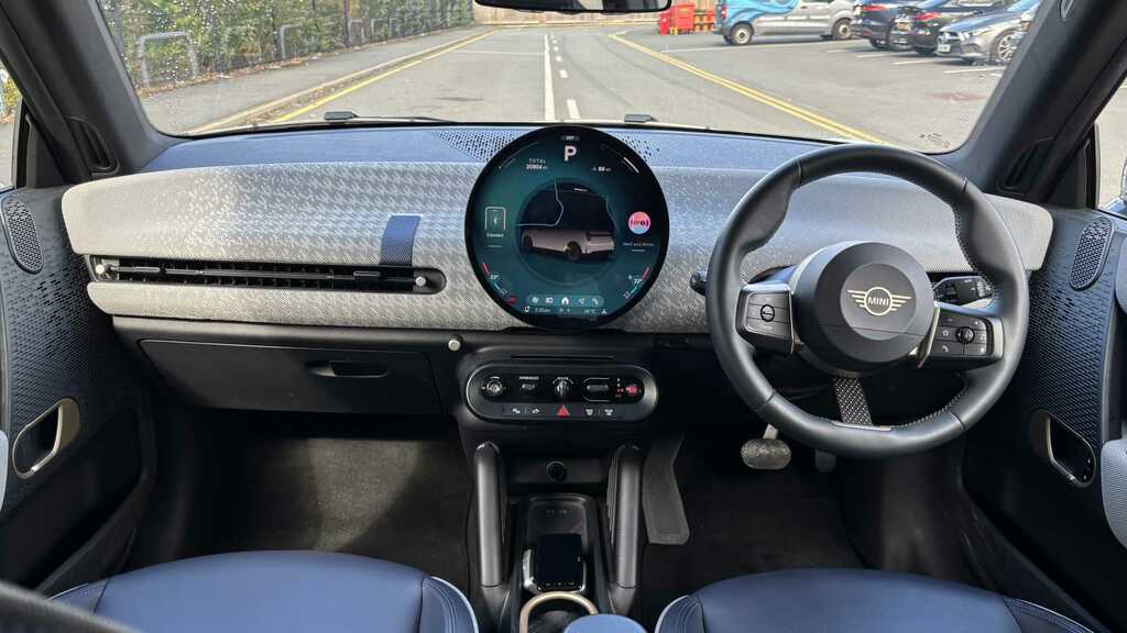 Mini Hatch 135Kw E Exclusive 41Kwh 2025 White #4