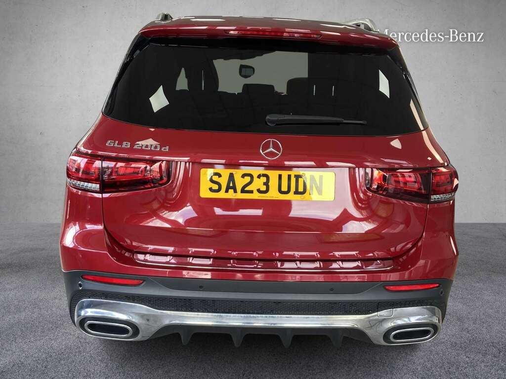 Mercedes-Benz GLB Class 200D Amg Line Executive 8G-tronic 2023 Red #5