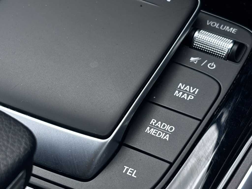 Mercedes-Benz GLB Class Glb 35 4Matic Premium Plus 8G-tronic White #44