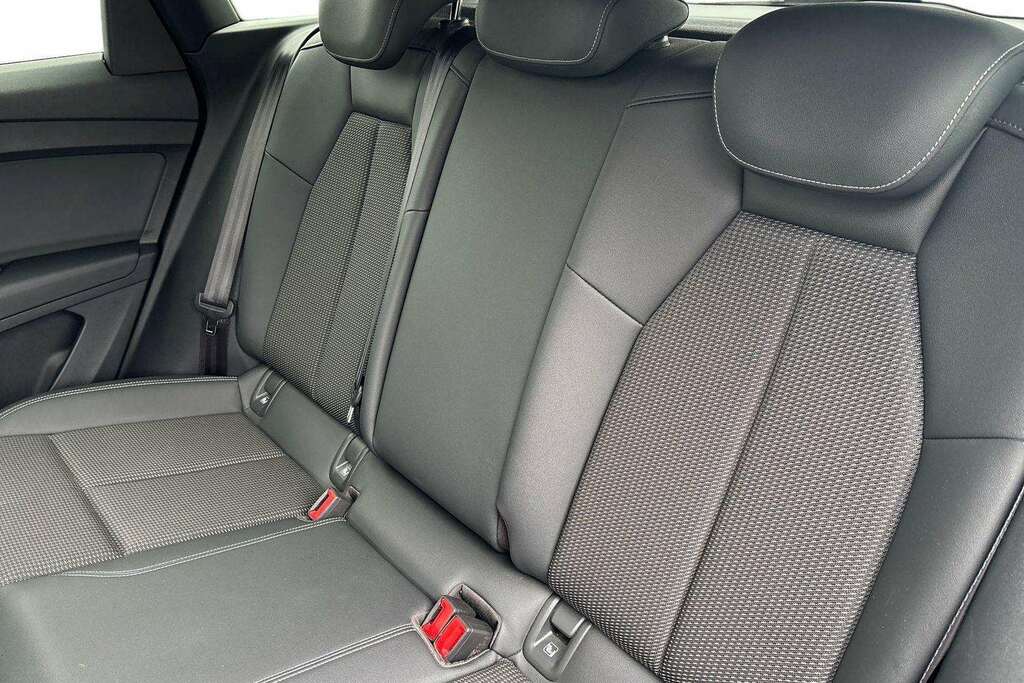 Audi Q4 E Tron Q4 S Line 50 E-tron Quattro 220,00 Kw - 2023 White #22