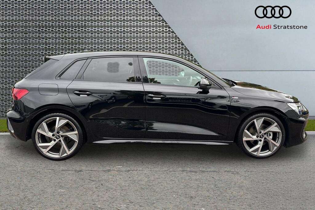 Audi A3 1.5 Tfsi 150 Black Edition 2025 Black #4