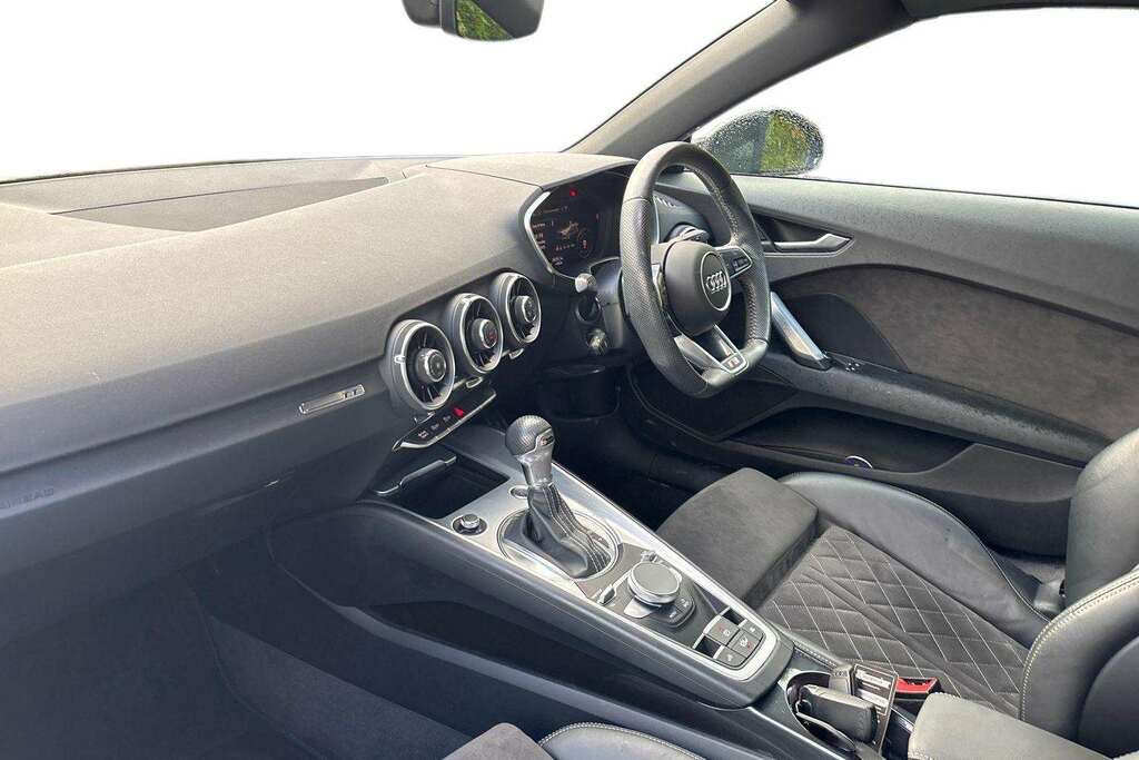 Audi TT 40 Tfsi Black Edition S Tronic 2023 Black #2