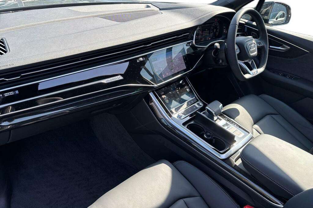 Audi Q7 3.0 Tdi Quattro 286 Black Edition Tiptronic 20  #2