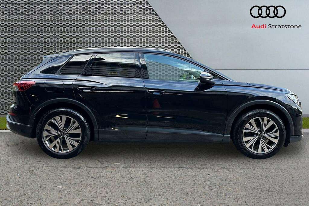 Audi Q4 E Tron 210Kw 45 82Kwh Sport Leather 2025 Black #4