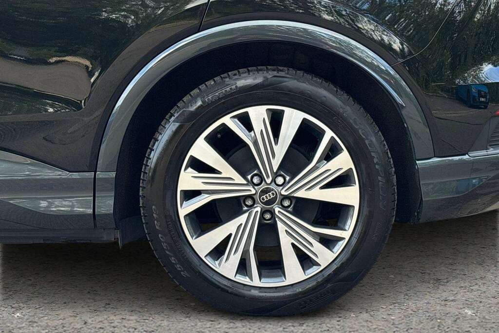 Audi Q4 E Tron 210Kw 45 82Kwh Sport Leather 2025 Black #5