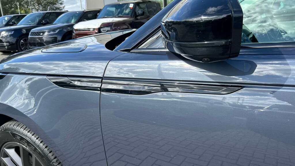 Land Rover Range Rover Velar 2024 24 Range Rover Velar 2.0 D200 Mhev Dynamic Se Blue #20