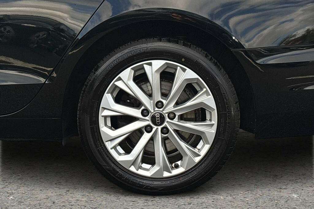 Audi A4 35 Tfsi Technik S Tronic 2022 Black #5