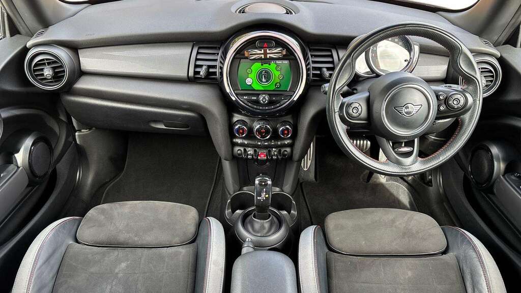 Mini Hatch 1.5 Cooper Sport II 2019 Red #5