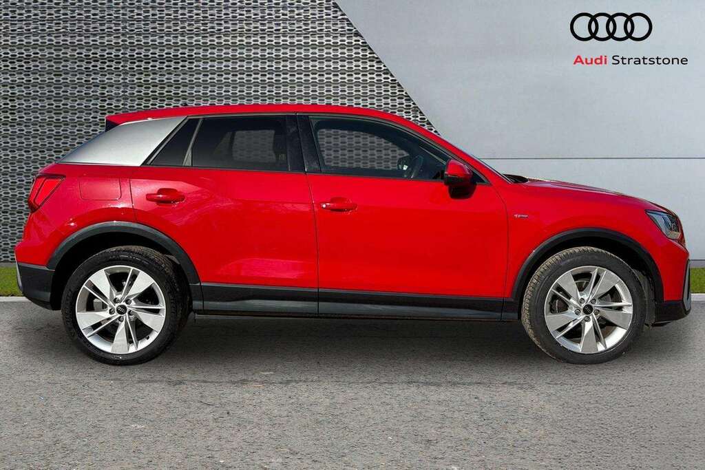 Audi Q2 35 Tfsi S Line S Tronic Cs 2022 Red #4