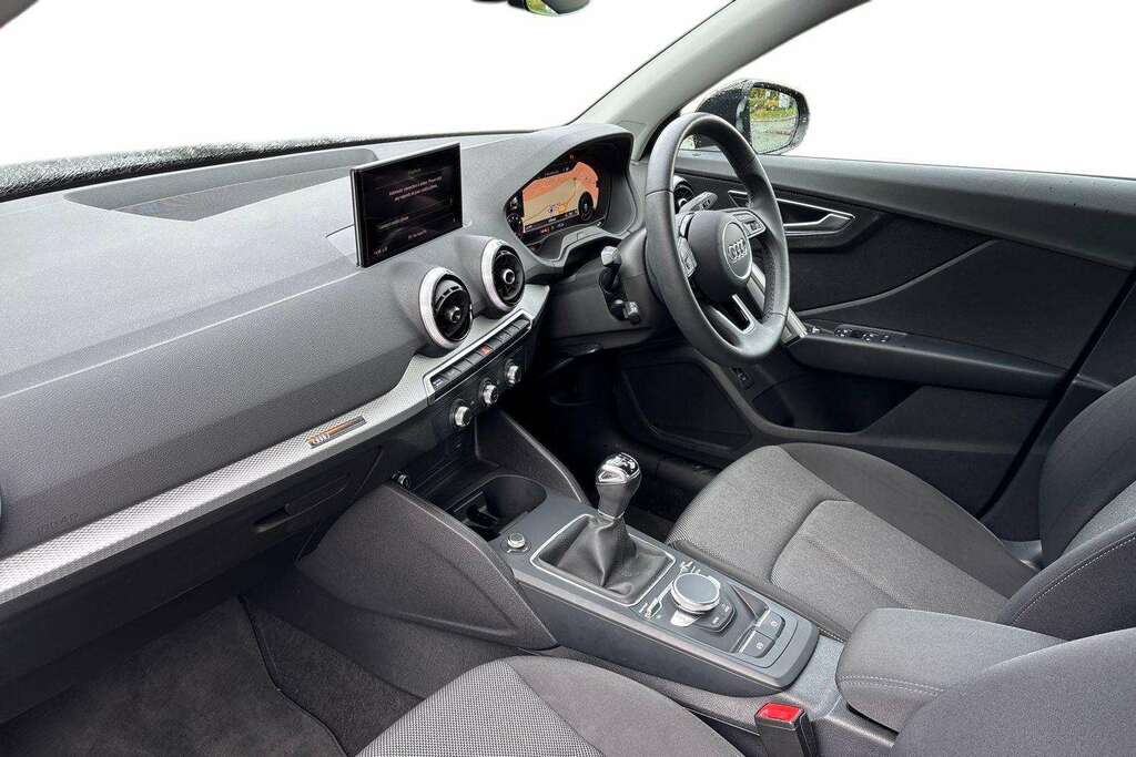 Audi Q2 35 Tfsi Sport 2024 Black #2