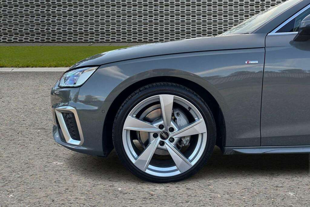 Audi A4 Black Edition 35 Tfsi 150 Ps S Tronic White #11
