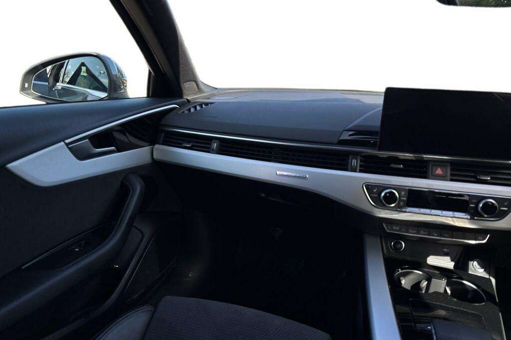 Audi A4 Black Edition 35 Tfsi 150 Ps S Tronic White #19