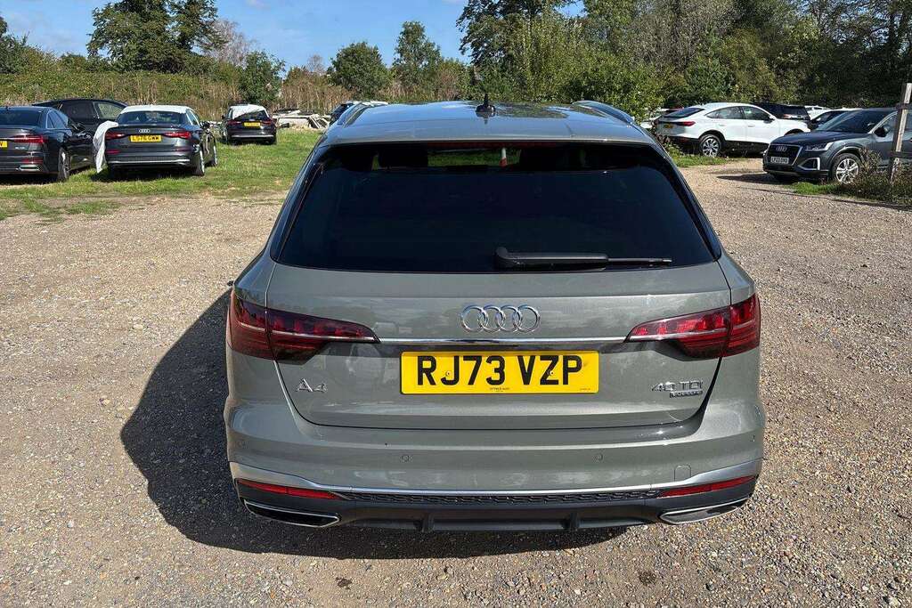 Audi A4 Black Edition 35 Tfsi 150 Ps S Tronic White #33