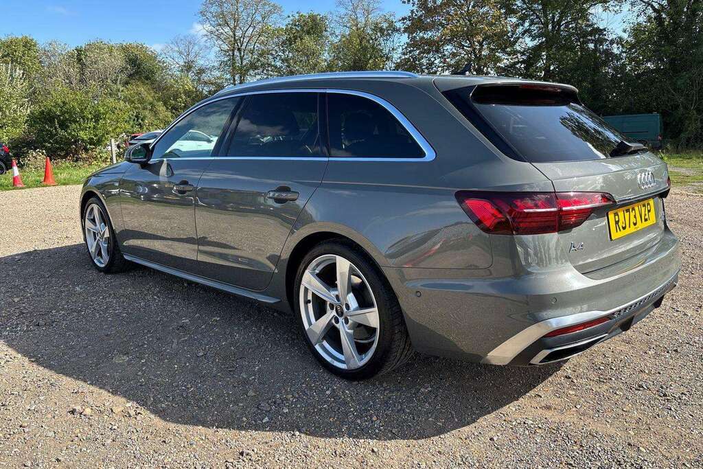 Audi A4 Black Edition 35 Tfsi 150 Ps S Tronic White #39