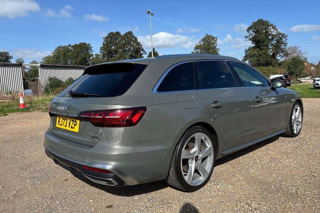 Audi A4 Black Edition 35 Tfsi 150 Ps S Tronic White #34