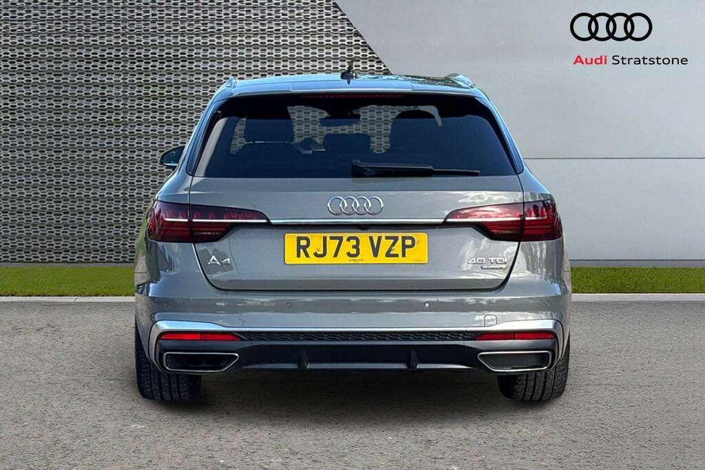 Audi A4 Black Edition 35 Tfsi 150 Ps S Tronic White #7