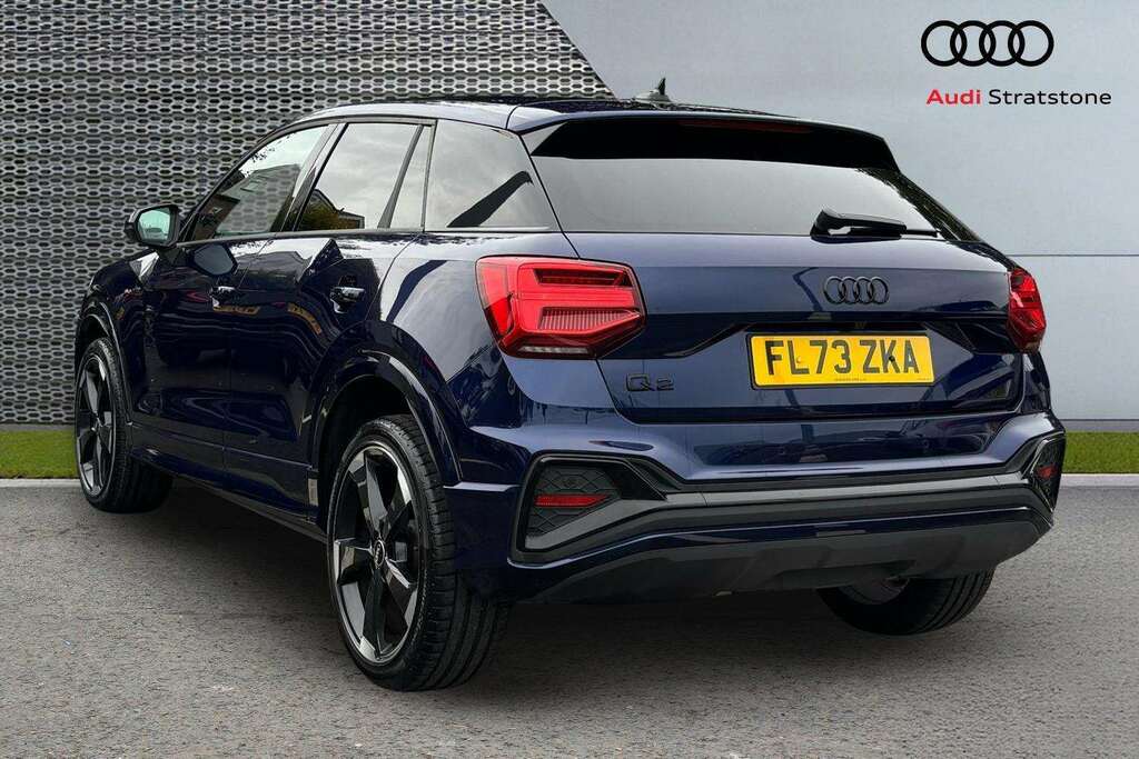 Audi Q2 35 Tfsi Black Edition S Tronic 2023 Blue #3
